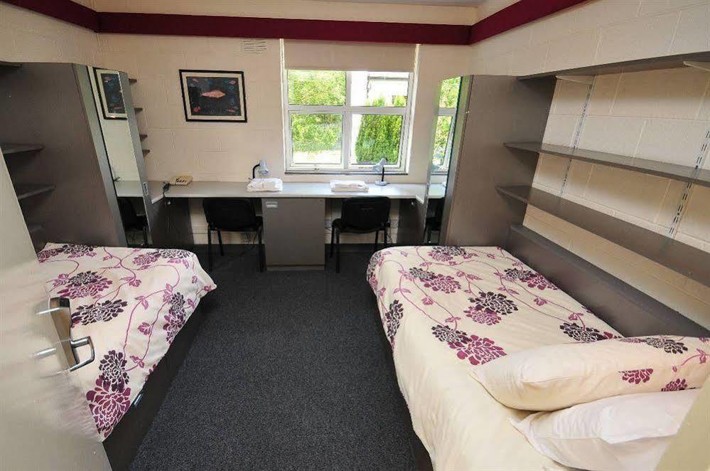 Corrib Village Rooms University Of Galway Eksteriør billede